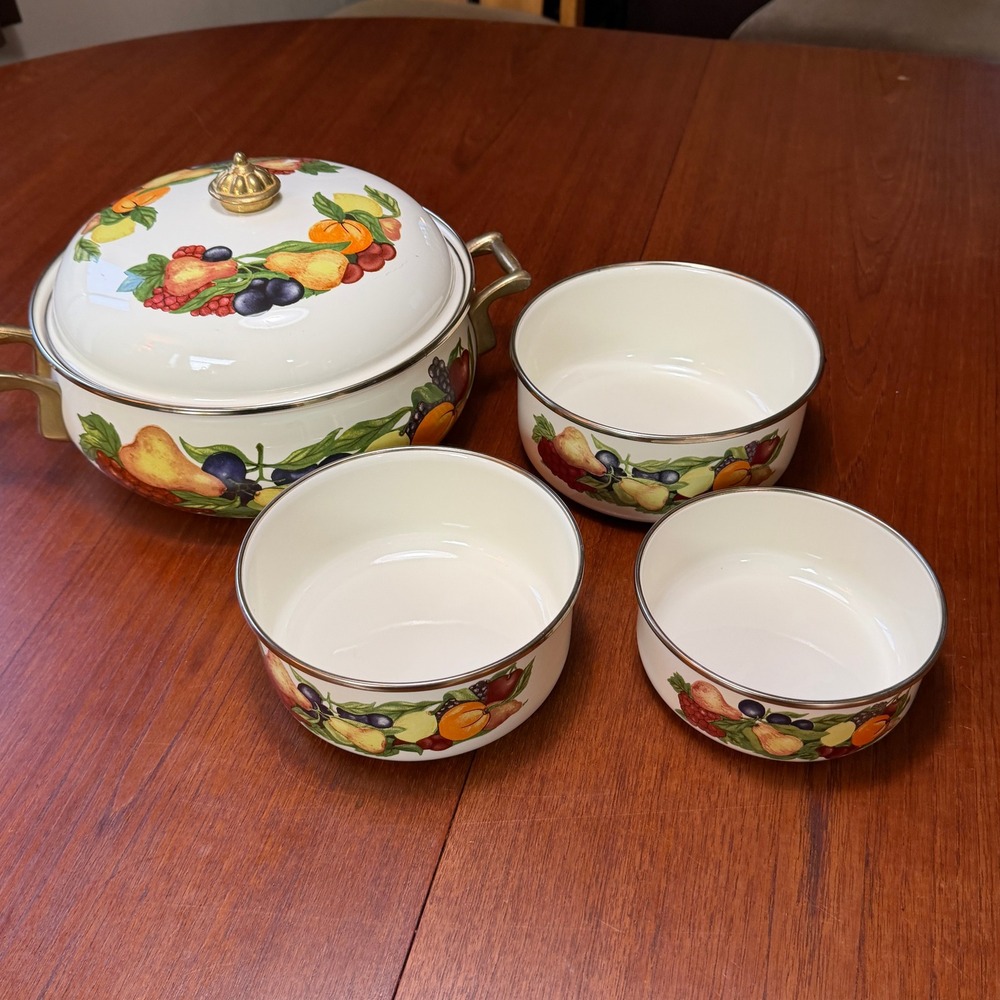 Vintage Regency Fruit Enamelware Casserole Pot/Nesting Bowls Set  Brass Trim